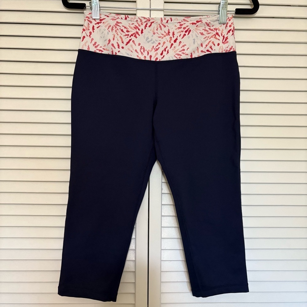 Pebble Beach Navy and Red Patterned Leggings